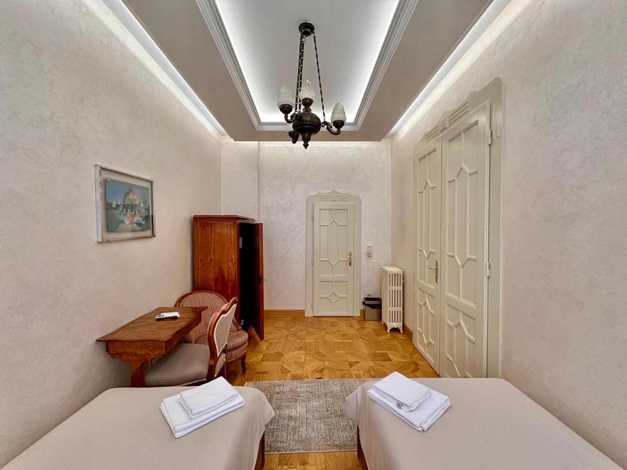 Djuras Residence In The Center Of Belgrado Esterno foto