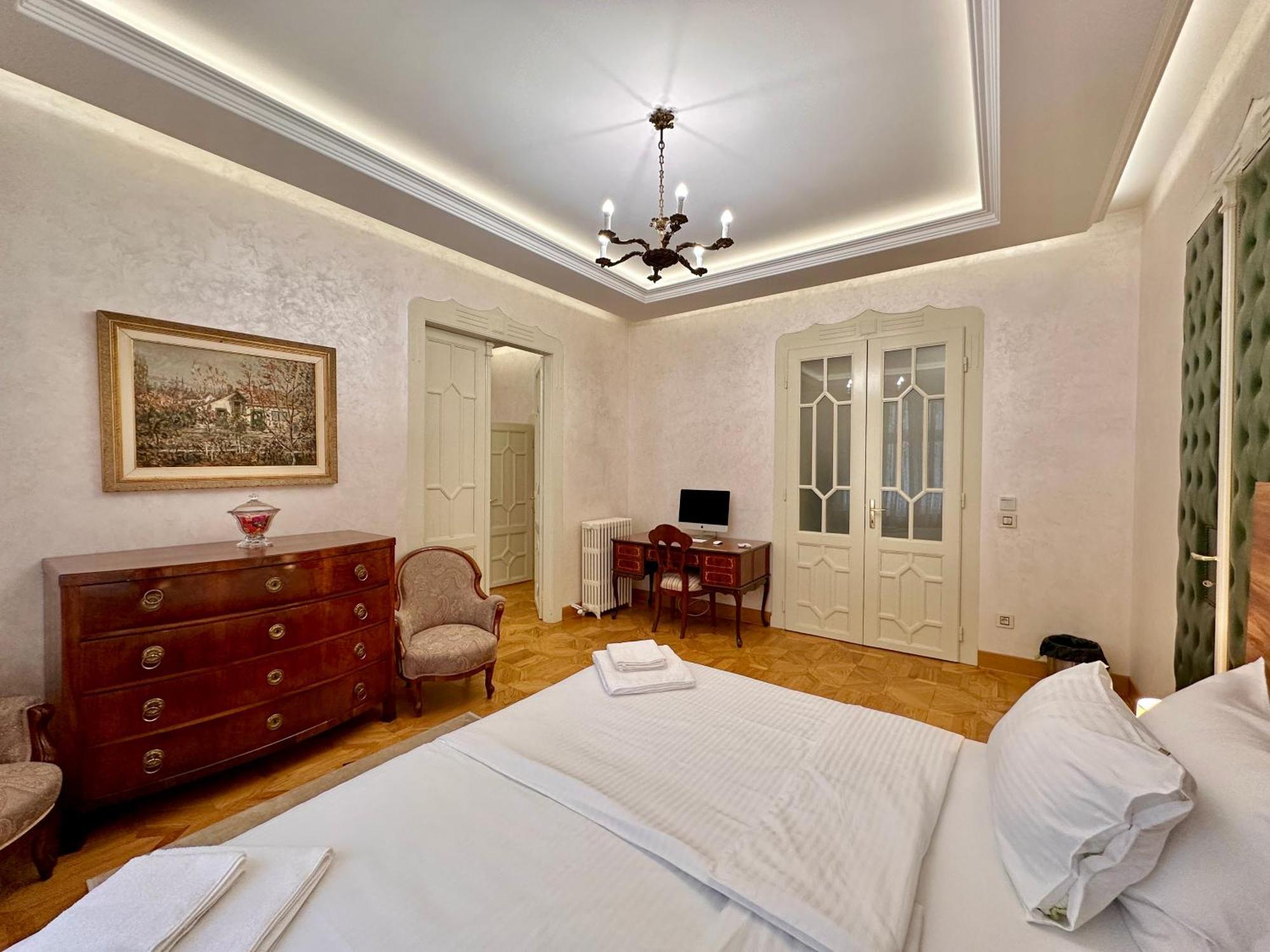 Djuras Residence In The Center Of Belgrado Esterno foto