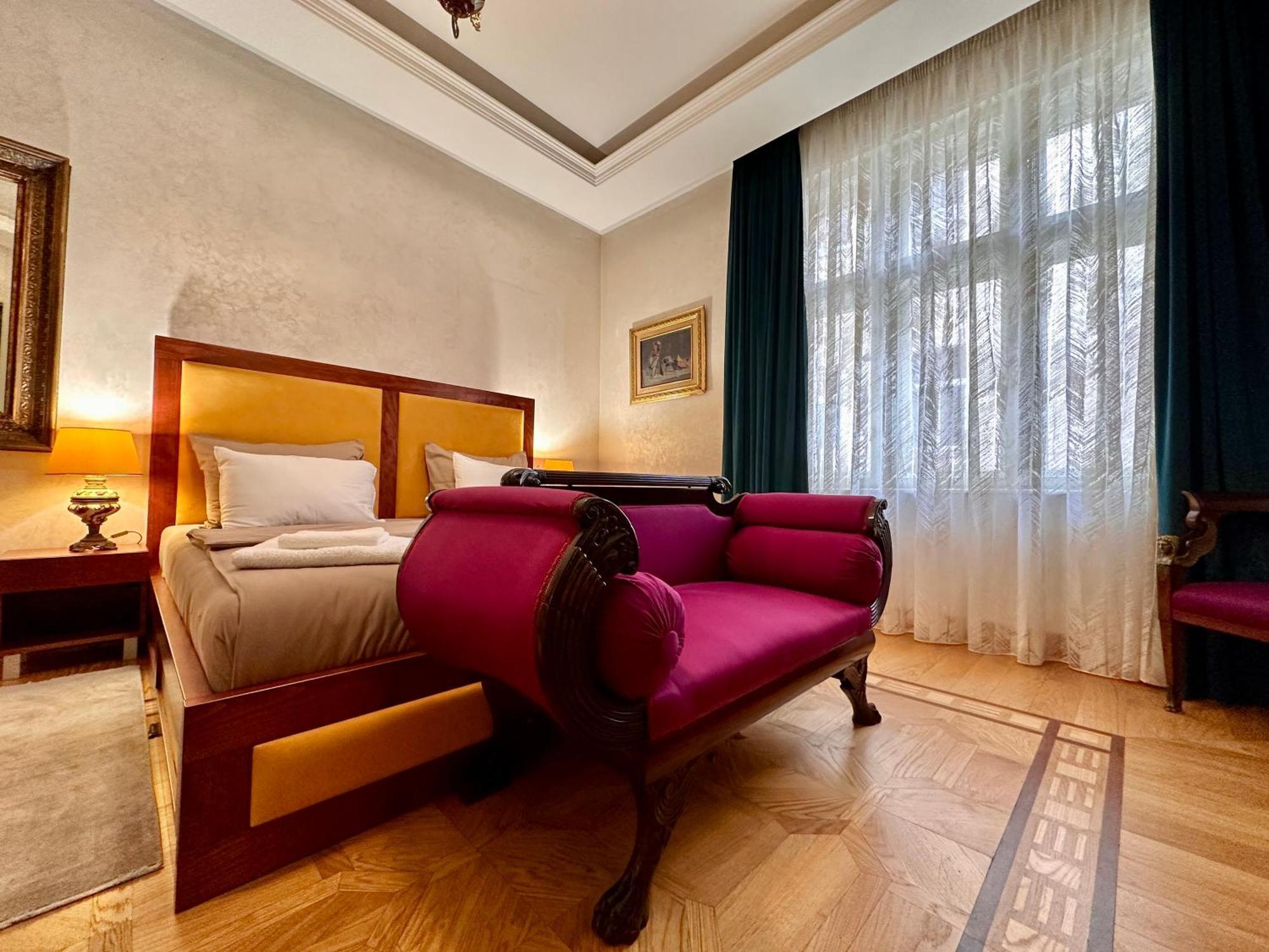 Djuras Residence In The Center Of Belgrado Esterno foto