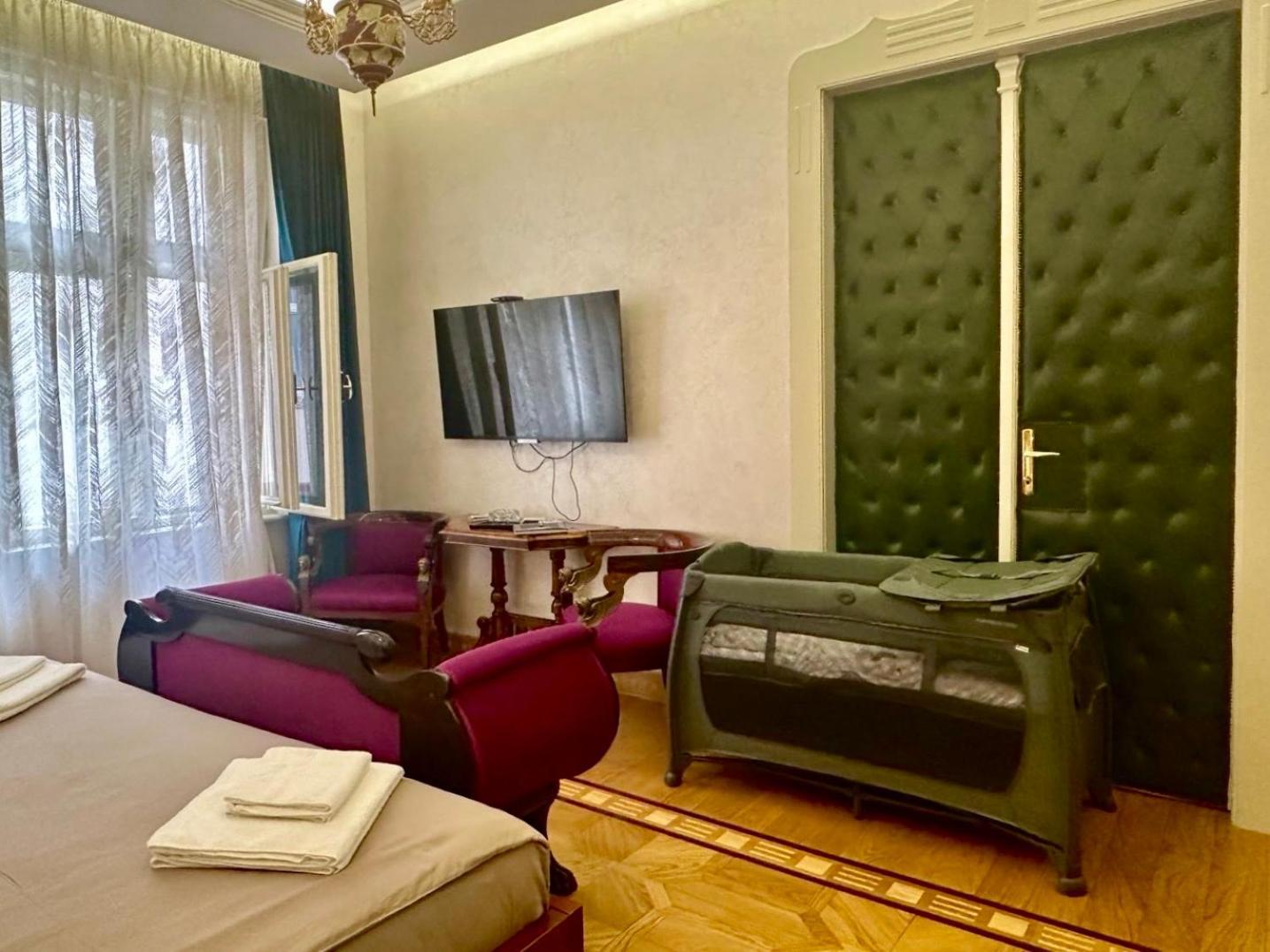 Djuras Residence In The Center Of Belgrado Esterno foto